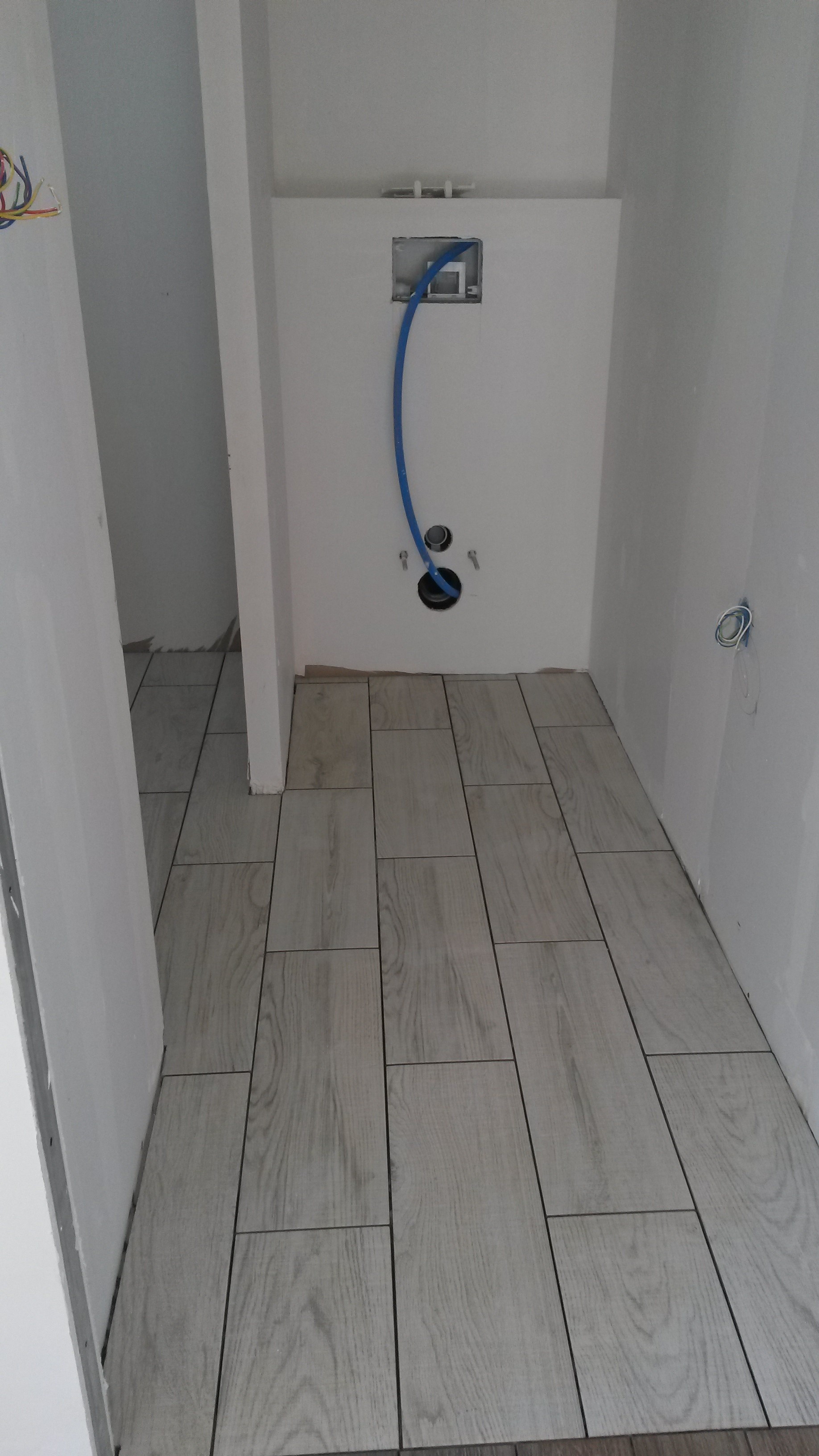 Le carrelage est presque terminé notre maison rt2012 par trecobat